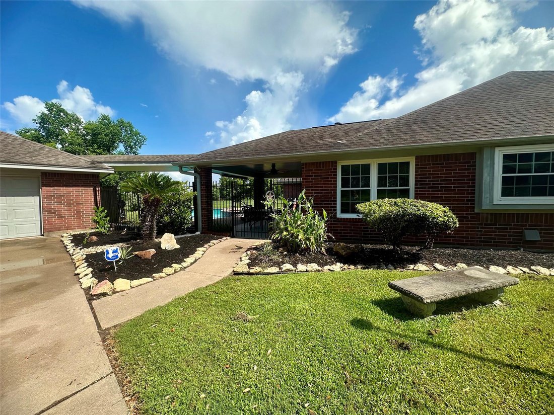 House in Santa Fe, Texas, United States 1 - 18642403