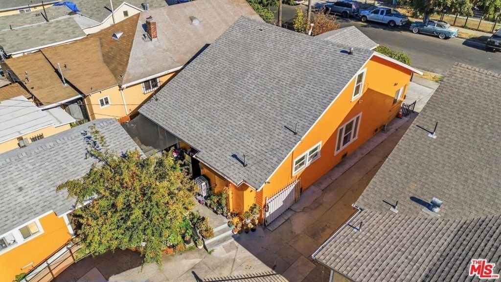 Los Angeles, California, United States 4 - 18643138