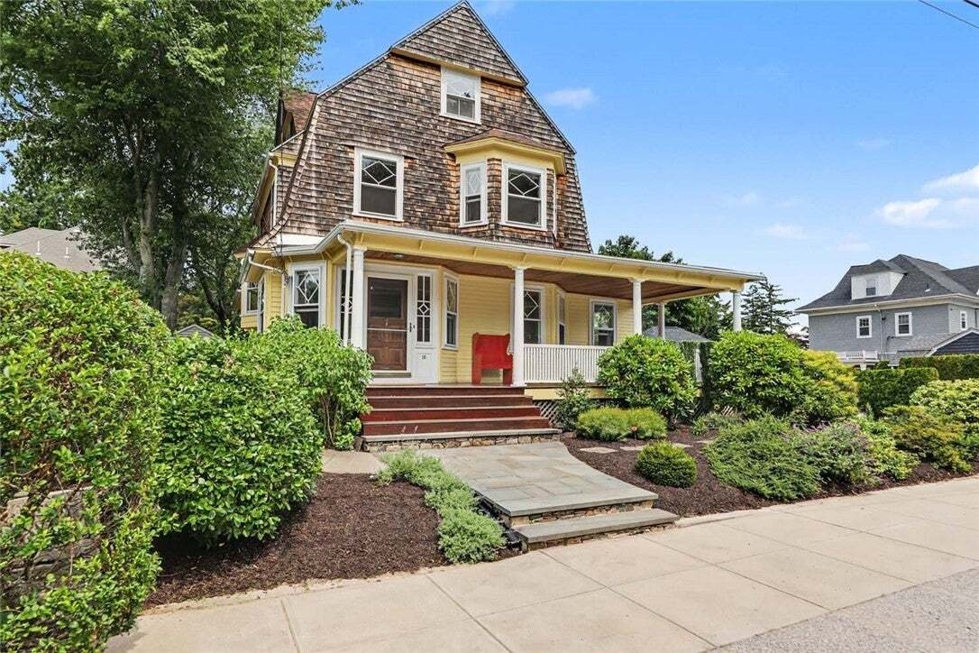 House in Cranston, Rhode Island, United States 1 - 18645740