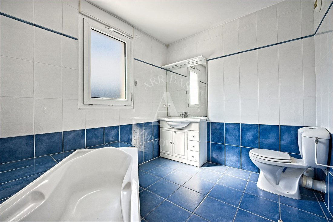 Apartment in Divonne-les-Bains, Auvergne-Rhône-Alpes, France 5 - 18648510