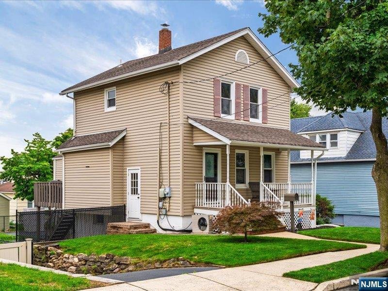 House in Carlstadt, New Jersey, United States 2 - 18644652