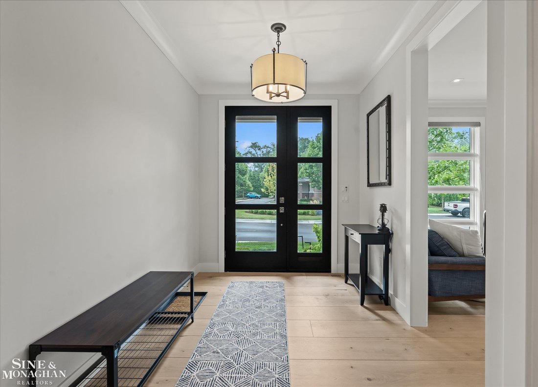 House in Grosse Pointe Shores, Michigan, United States 2 - 18645818