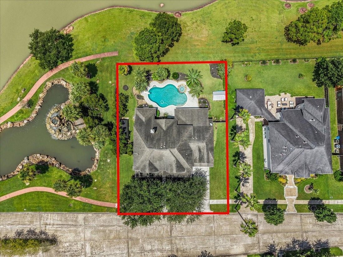 House in Friendswood, Texas, United States 5 - 18647110