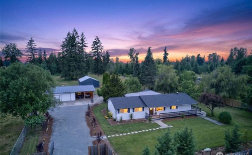 Farm Ranch in Enumclaw, Washington, United States 1