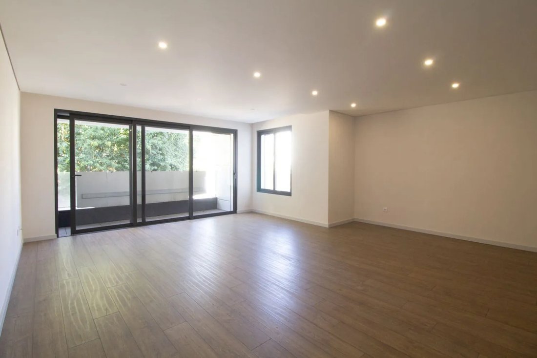 Apartment in Cedofeita, Santo Ildefonso, Se, Miragaia, Sao Nicolau e Vitoria, Porto District, Portugal 1 - 14899836