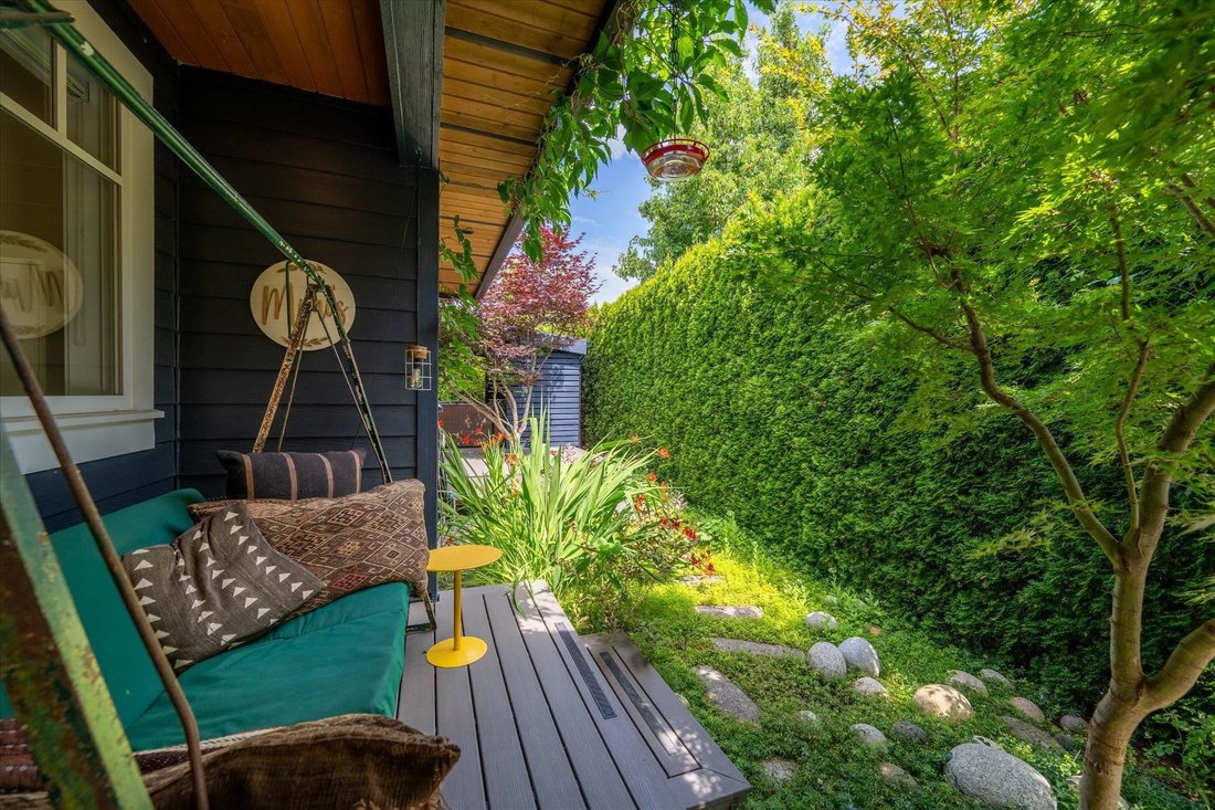 House in Squamish, British Columbia, Canada 4 - 18643051