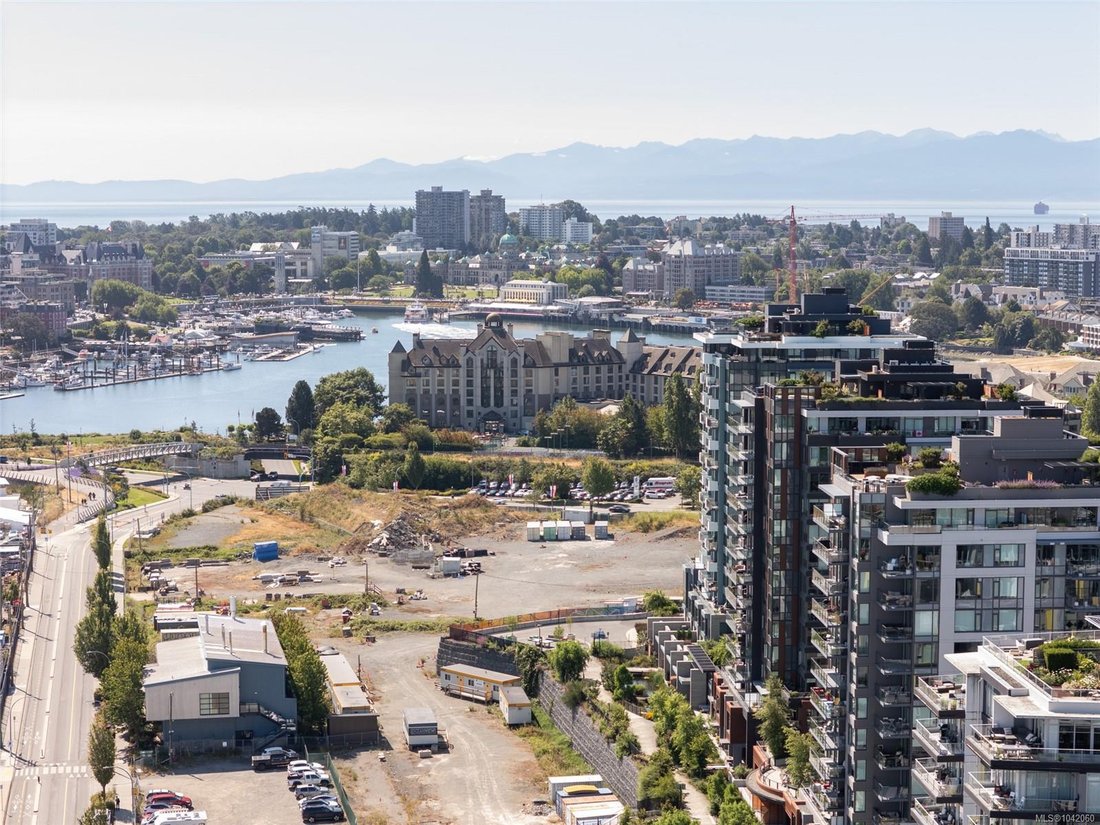 Condo in Victoria, British Columbia, Canada 5 - 18643548
