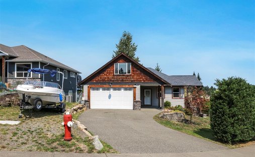 House in Cumberland, British Columbia, Canada 1