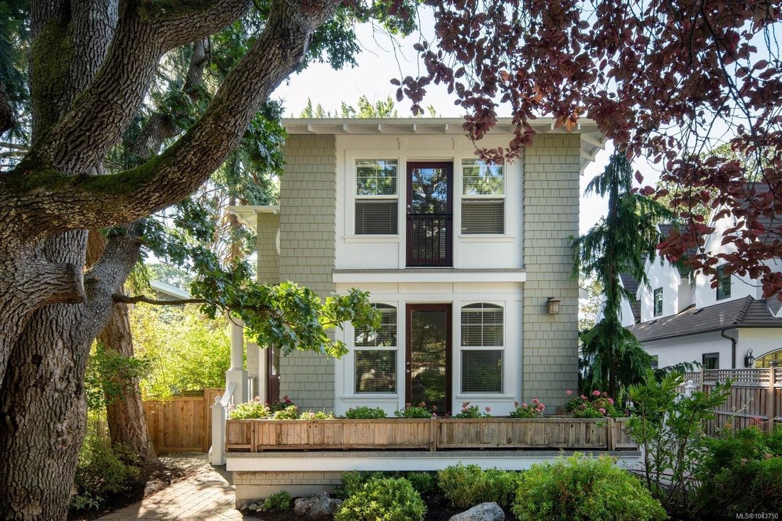 House in Oak Bay, British Columbia, Canada 3 - 18643825