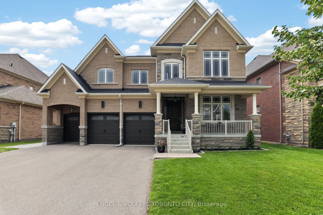 House in King, Ontario, Canada 2 - 18642826