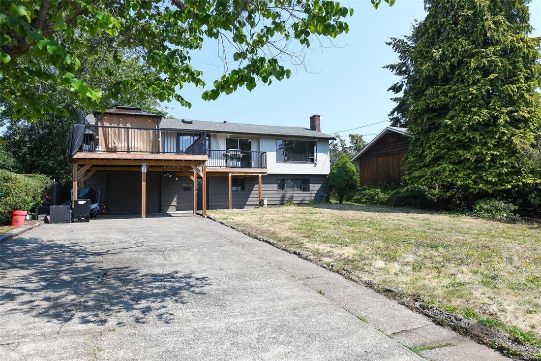 House in Comox, British Columbia, Canada 3 - 18643648