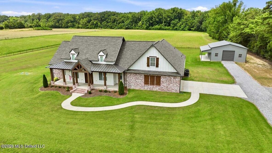 House in Canton, Mississippi, United States 1 - 18645832