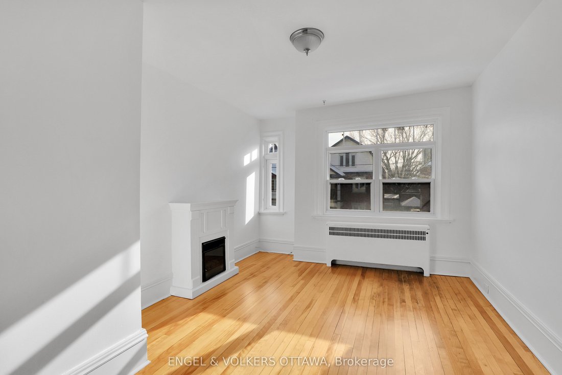 House in Ottawa, Ontario, Canada 4 - 18643756