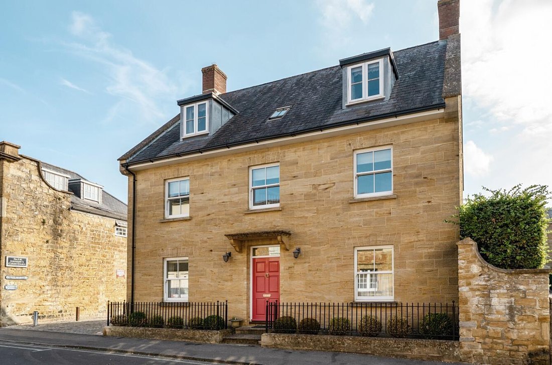 Townhouse in Sherborne, England 1 - 17726732