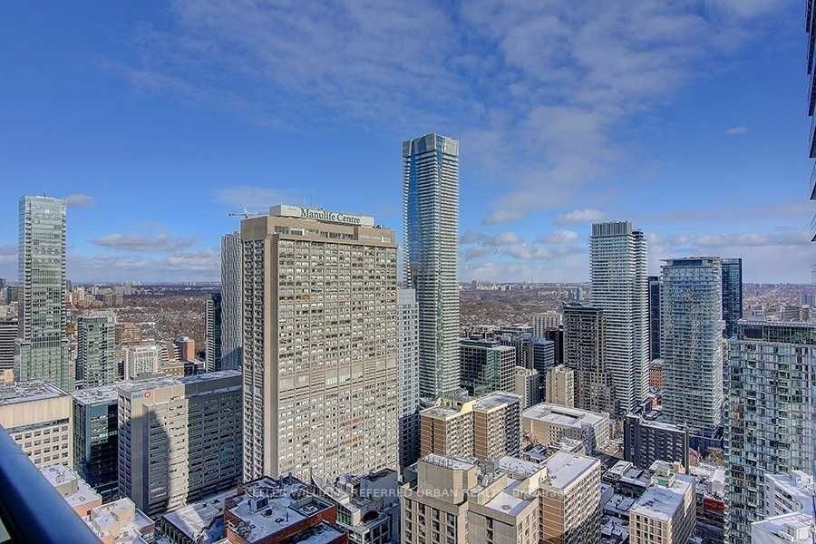 Condo in Toronto, Ontario, Canada 1 - 18642357