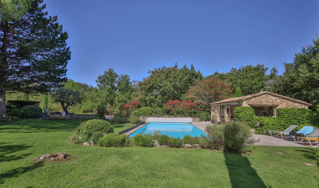 House in Gordes, Provence-Alpes-Côte d'Azur, France 3 - 18647297