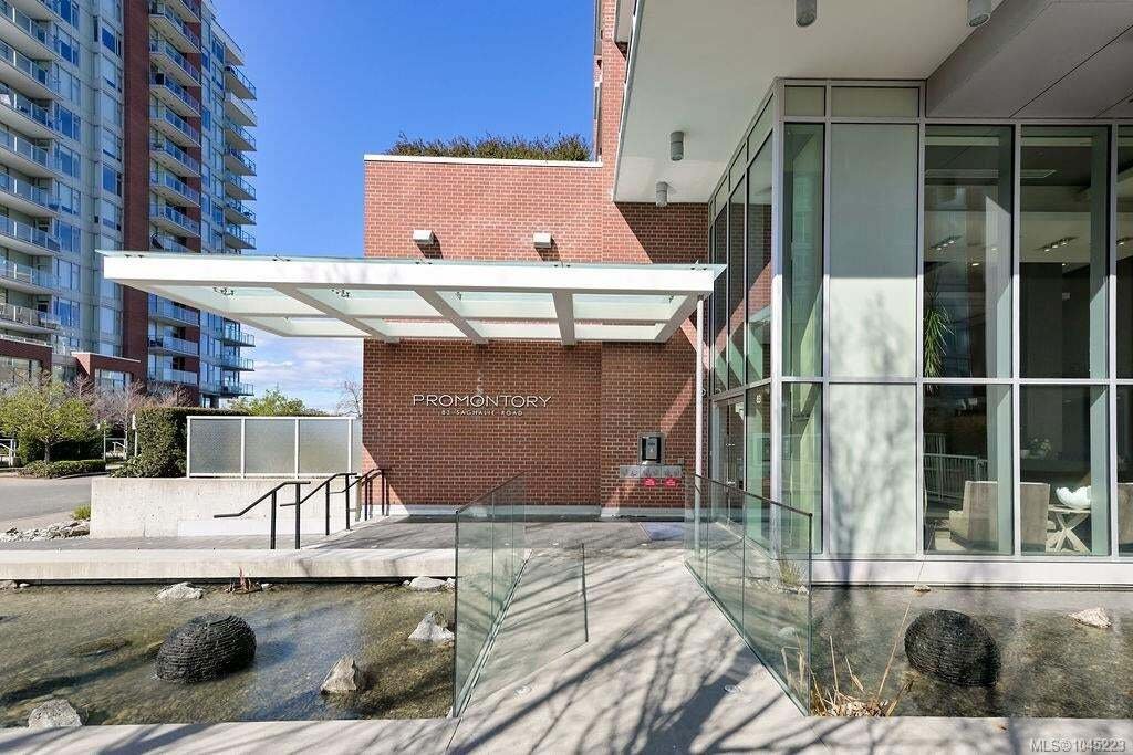 Condo in Victoria, British Columbia, Canada 3 - 18643784