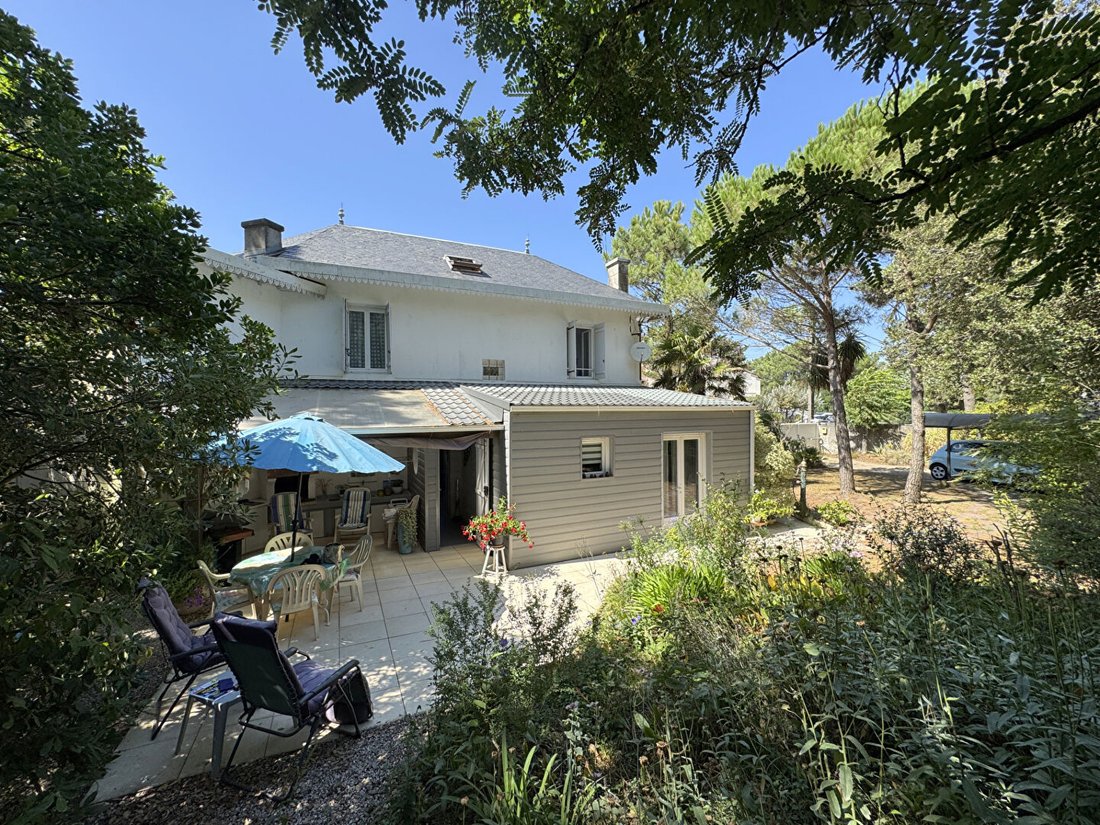 Villa in France 3 - 18647807
