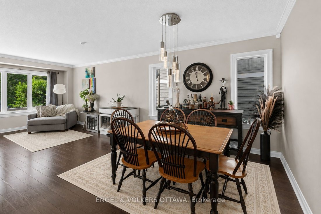 House in Ottawa, Ontario, Canada 5 - 18150014