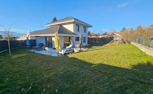 House in Chens-sur-Léman, Auvergne-Rhône-Alpes, France 1