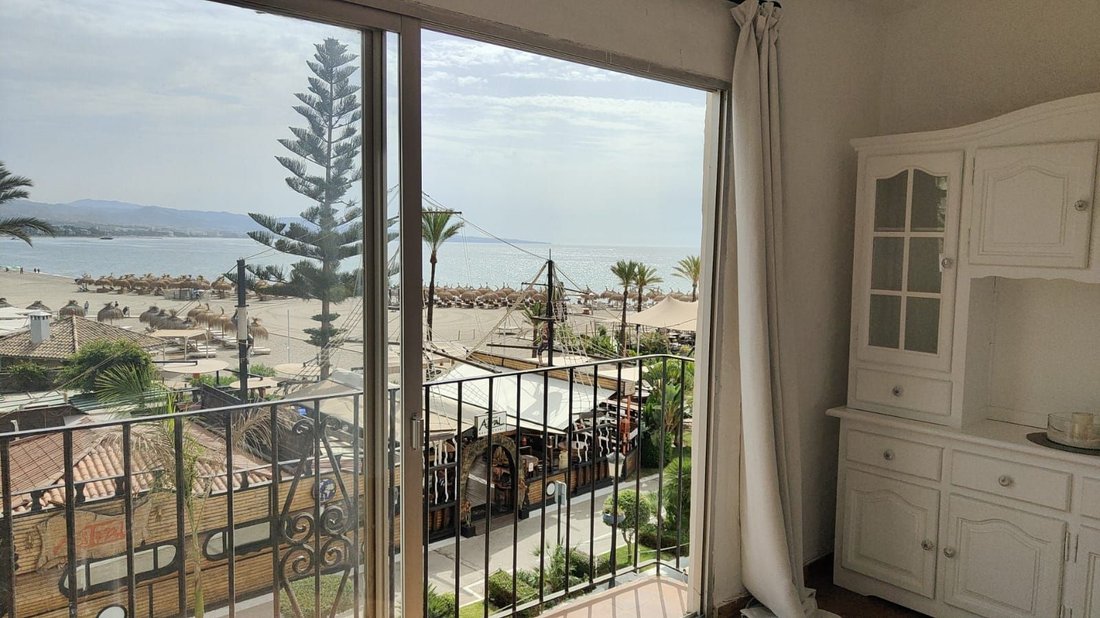 Apartment in Puerto Banus, Marbella, Spain 1 - 18642420