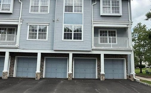 Condo in Metuchen, New Jersey, United States 1