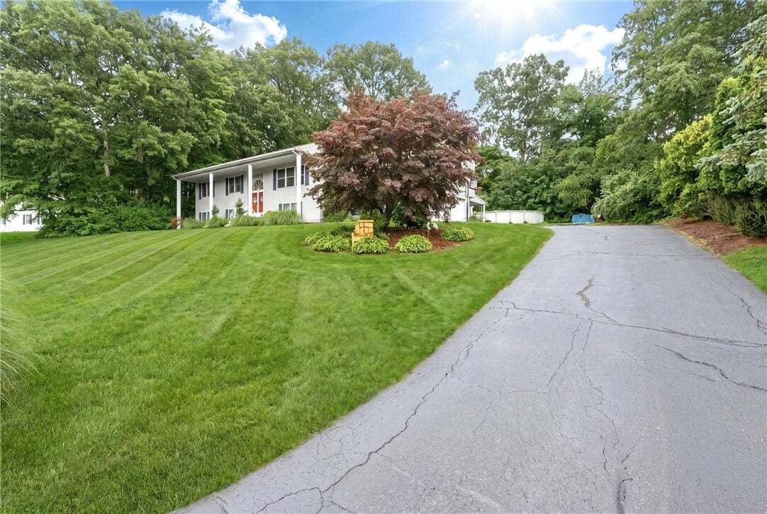 House in Woonsocket, Rhode Island, United States 4 - 18647378