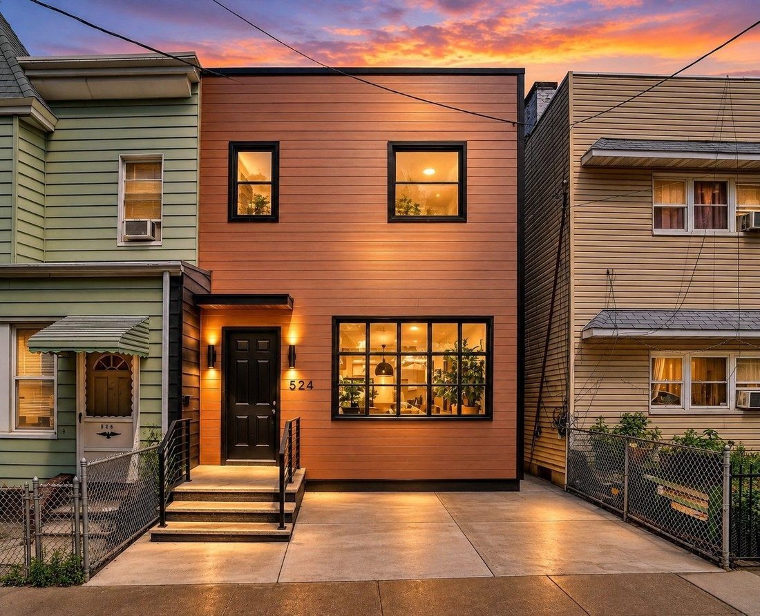 House in Union City, New Jersey, United States 1 - 18644480