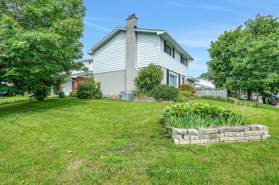 House in Ottawa, Ontario, Canada 4 - 18643900