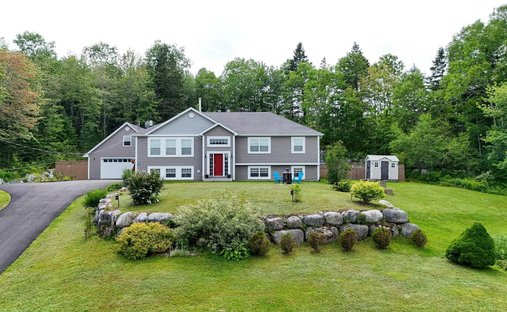 House in Queensland, Nova Scotia, Canada 1