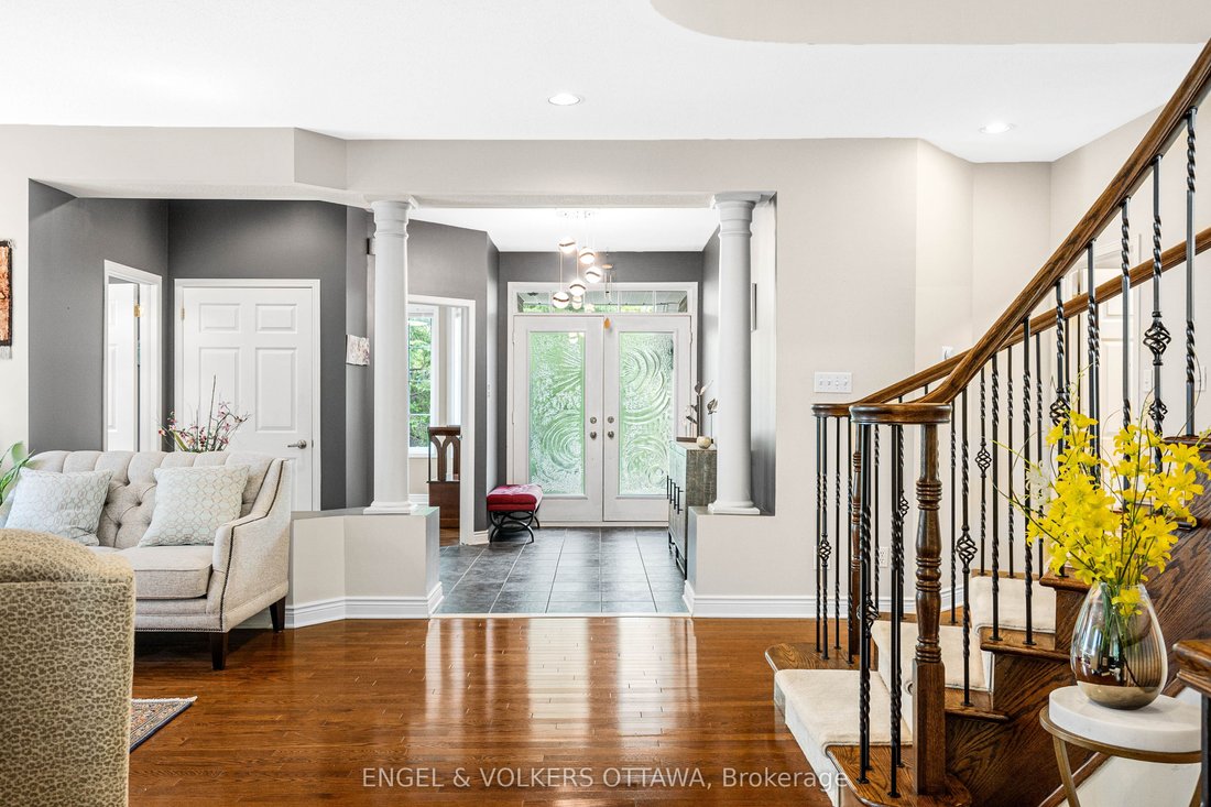 House in Ottawa, Ontario, Canada 3 - 18643613