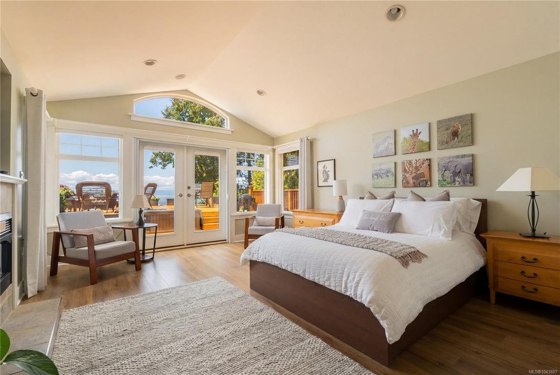 House in Brentwood Bay, British Columbia, Canada 5 - 18643593