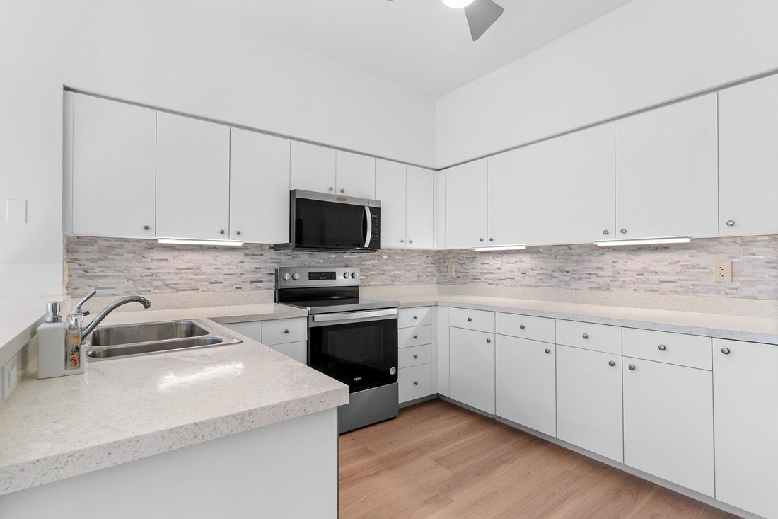 Condo in Naples, Florida, United States 2 - 17139283