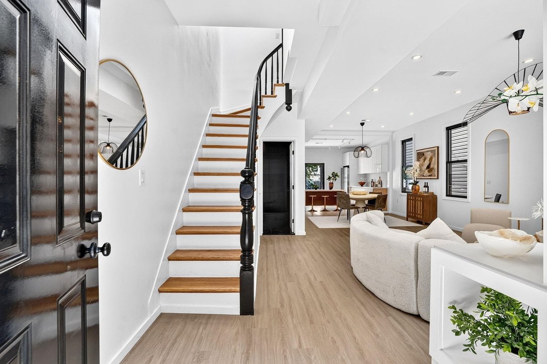 House in Union City, New Jersey, United States 3 - 18644480