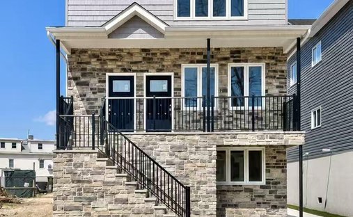 House in New York, New York, United States 1
