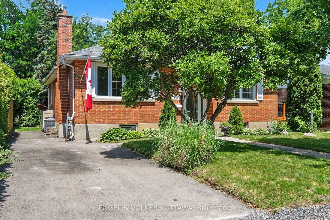 House in Ottawa, Ontario, Canada 3 - 18642650