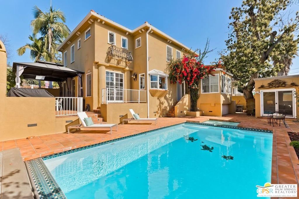 House in Glendale, California, United States 1 - 18643085