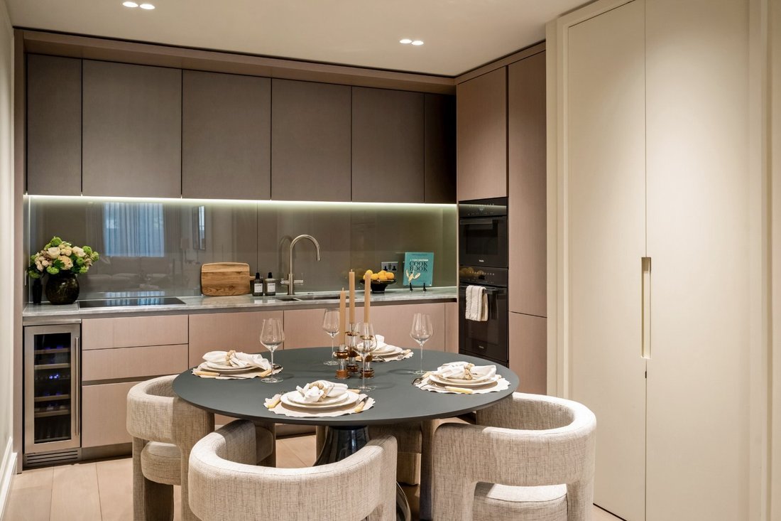 Apartment in Campden Hill, Kensington And Chelsea, England 3 - 18642561