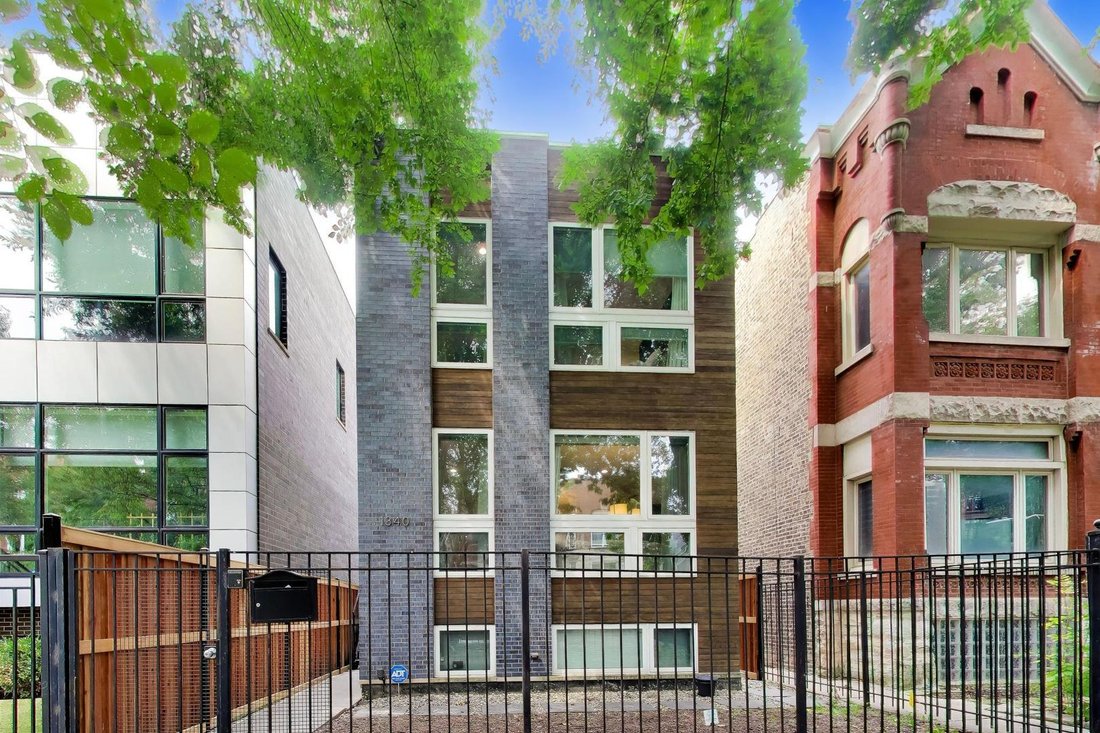 House in Chicago, Illinois, United States 1 - 18646676