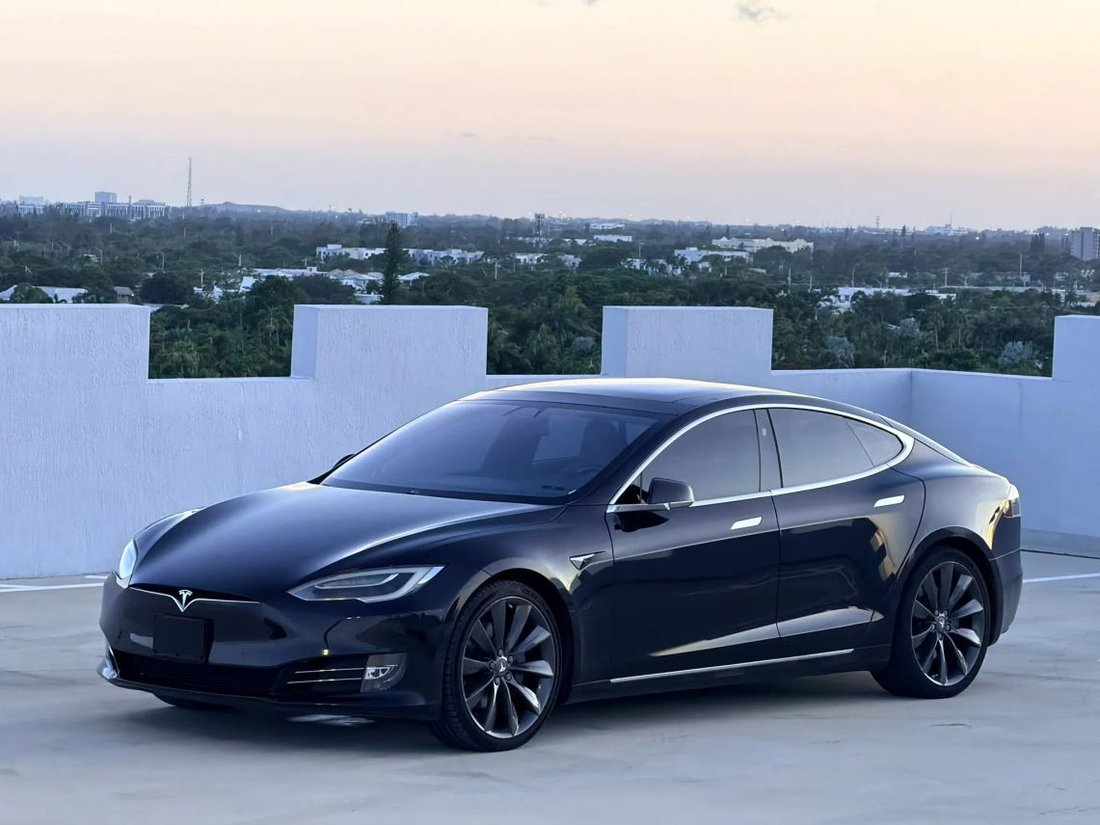 Sedan in Pompano Beach, FL, United States 1 - 18647988