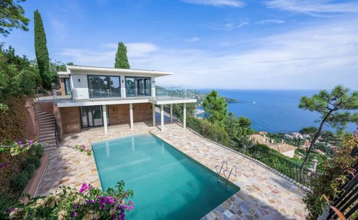 Villa in Le Dramont-Agay-Anthéor-Le Trayas, Saint-Raphaël, France 1