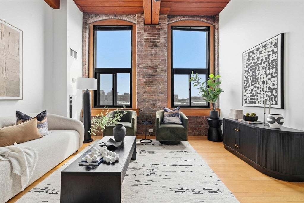 Condo in Boston, Massachusetts, United States 1 - 18642588