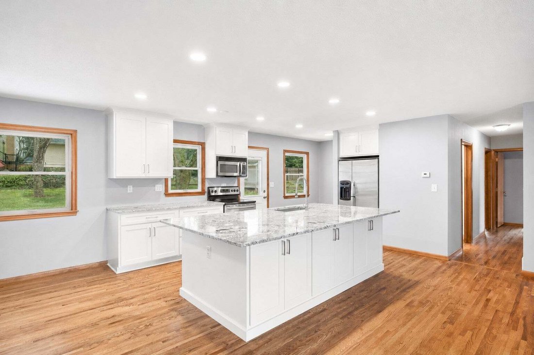 Casa a Bloomington, Minnesota, Stati Uniti 4 - 18643034