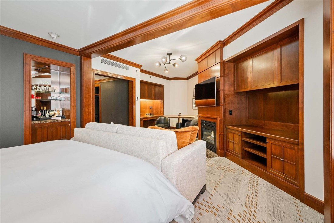 Condo in Whistler, British Columbia, Canada 5 - 18643269