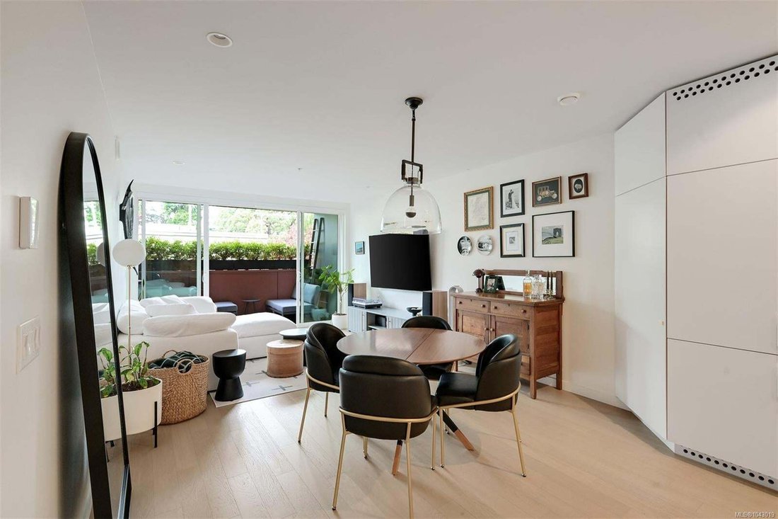 Condo in Victoria, British Columbia, Canada 3 - 18643575