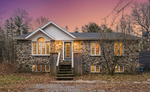 Casa a L'Orignal, Ontario, Canada 1