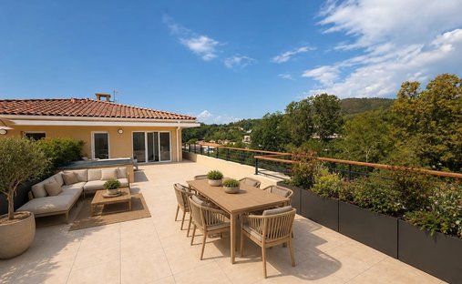 Apartment in Auribeau-sur-Siagne, Provence-Alpes-Côte d'Azur, France 1