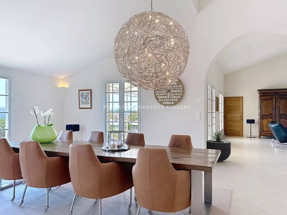 House in Entrecasteaux, Provence-Alpes-Côte d'Azur, France 3 - 16913227