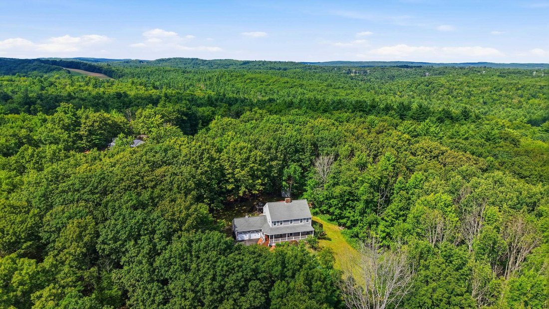 House in Goffstown, New Hampshire, United States 3 - 18646860