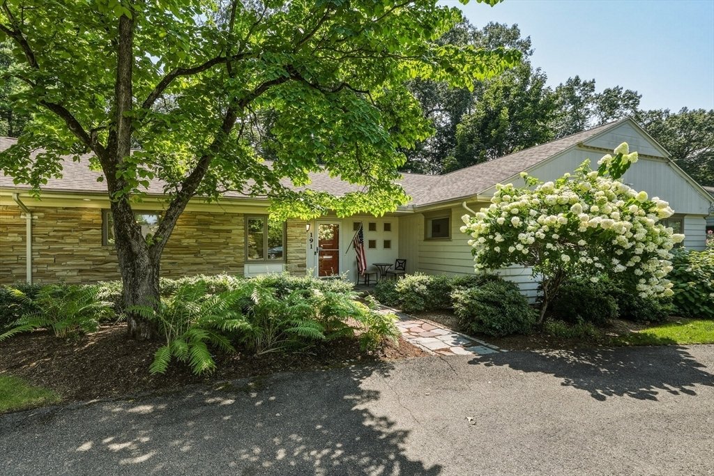 House in Longmeadow, Massachusetts, United States 2 - 18646797